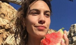 娱乐圈吃瓜元素,揭秘明星们的甜蜜与苦涩